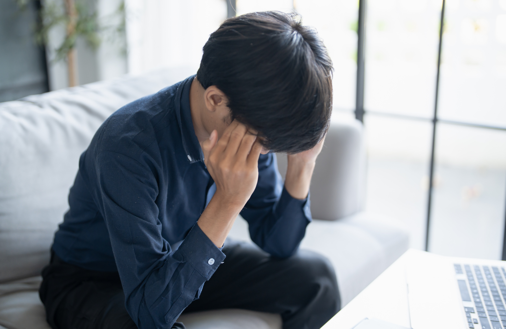 Stressed men migraine